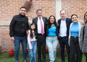 Gobierno de Zapopan y Zapakids entregan 150 pares de calzado a niñas y niños de Nuevo México