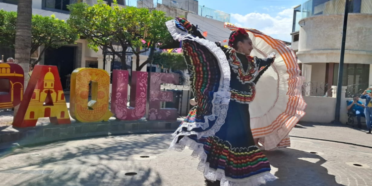 Con el programa «De Ronda en Tlaquepaque» se ofrece a sus visitantes eventos culturales gratuitos