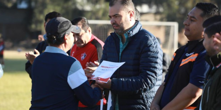 Ejercicio y deporte garantizan salud física y mental: Gerardo Quirino