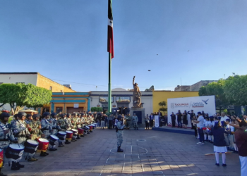 Encabeza Laura Imelda ceremonia del día de La Bandera