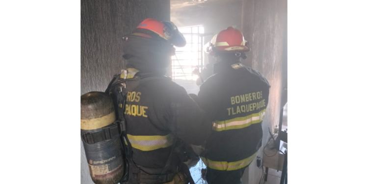 Policías de Tlaquepaque arrestan a hombre por presunto causante de incendio en casa habitación