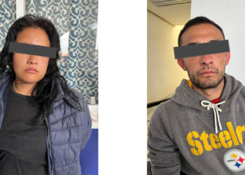 Policías de Tlaquepaque detienen a una mujer y hombre con vehículo con reporte de robo