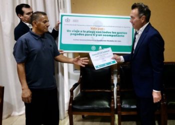 Entrega Gobernador Pablo Lemus premio al Conductor Modelo 2025