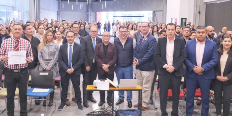 Reconocen en su día al personal de Odontología de las 13 Regiones de Jalisco