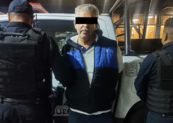 Policías de Tlaquepaque detienen a dos hombres por presunta posesión de tres maletas con casi 50 Kg de marihuana