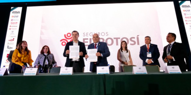Firma Gobierno de Jalisco convenio con AMASFAC para mejorar la seguridad vial