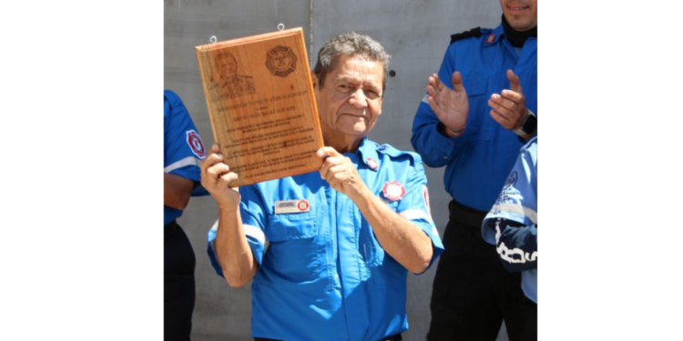 Con honores despiden a don Joss, el primer bombero jubilado del Gobierno de Tlajomulco