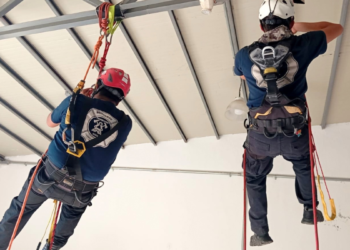 Capacitan a bomberos en Tlajo para Rescate Vertical