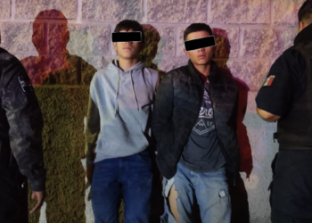 Policías de Tlaquepaque detienen a dos menores por presunto asalto con arma de fuego