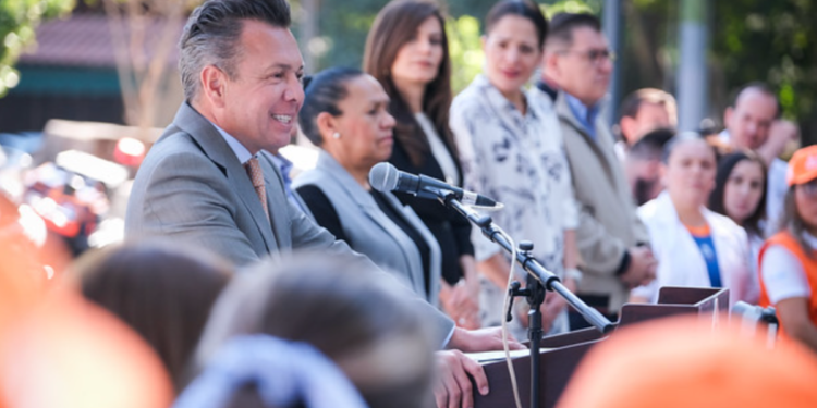 Encabeza Pablo Lemus lanzamiento del programa ‘Médicas y Médicos de Jalisco en tu Hogar’