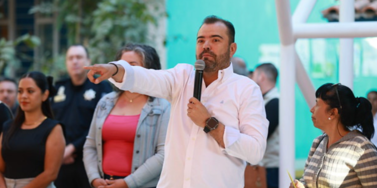 Gerardo Quirino impulsa mejores espacios para la educación