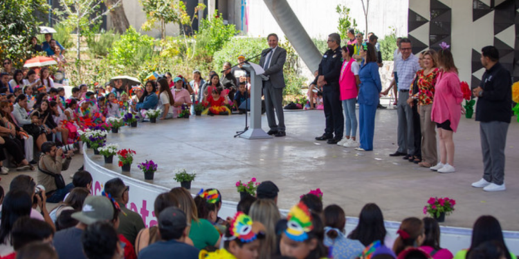 La Primavera invade el Parque de las Niñas y los Niños