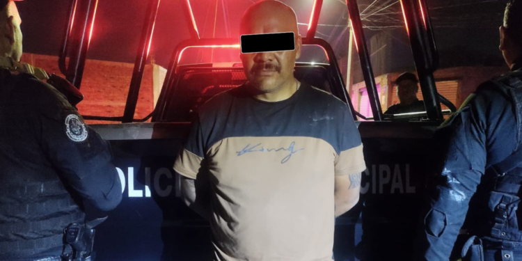 Policías de Tlaquepaque arrestan a hombre y recuperan mercancía valuada en un millón de pesos