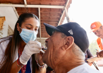 Recorren médicas y médicos de Jalisco zonas vulnerables del estado