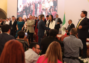 Asiste Laura Imelda a la Toma de Protesta de la CATEM