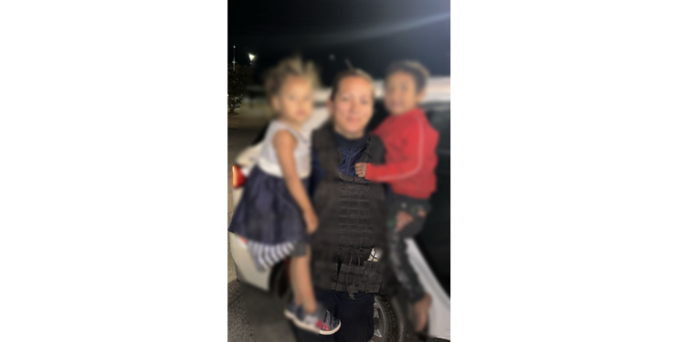 Rescata Policía de Tlajomulco a dos menores de edad en abandono en Villa Fontana Aqua