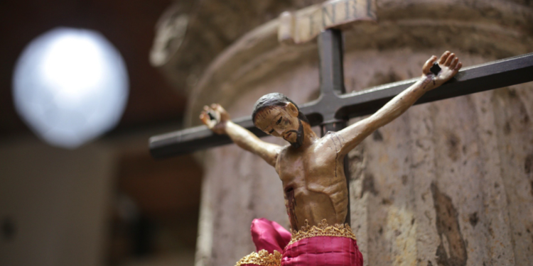 Trae San Martín de Hidalgo su “Tendido de Cristos” al corazón de Guadalajara