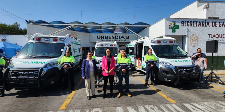 Gobierno de Tlaquepaque adquiere tres ambulancias nuevas