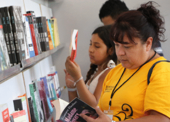 Con arte y teatro, celebra Centro Estatal de Fomento a la Lectura su octavo aniversario
