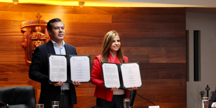 Firman Setran y UdeG convenio para atender necesidades de transporte en centros universitarios
