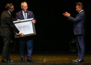 Pablo Lemus, Gobernador de Jalisco, asiste a conmemoración de 40 años de la empresa CompuSoluciones  