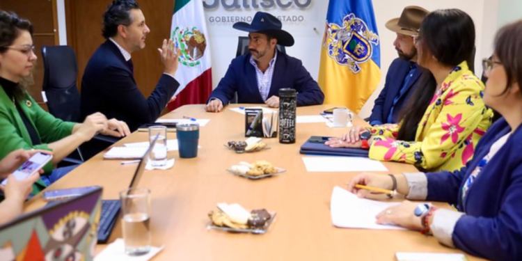 Firman convenio SADER Jalisco y Diageo para impulsar la agricultura regenerativa en el campo estatal