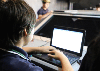 Invita Secretaría de Educación a participar en el concurso de Creación de Videojuegos STEAM Play 2025