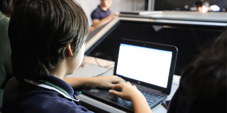 Invita Secretaría de Educación a participar en el concurso de Creación de Videojuegos STEAM Play 2025