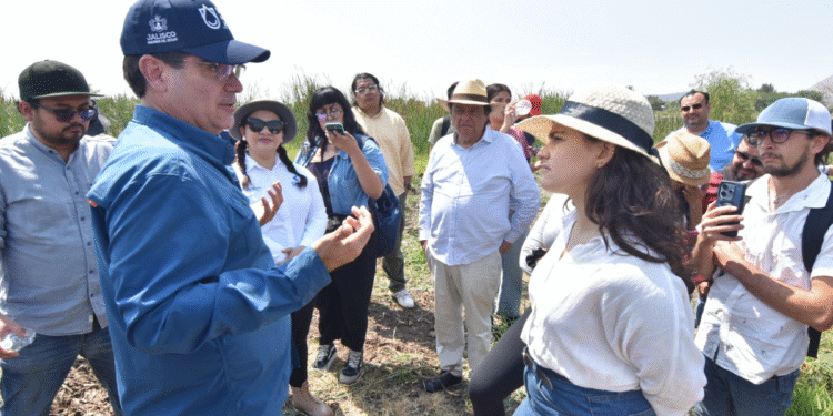 Realizan recorrido por el sistema antiguo de abastecimiento de agua para el Área Metropolitana de Guadalajara (AMG)
