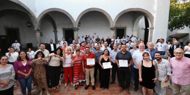 Obtiene la artesana jalisciense Norma Ramírez Gómez el primer lugar en el concurso “De Corazón a Corazón”