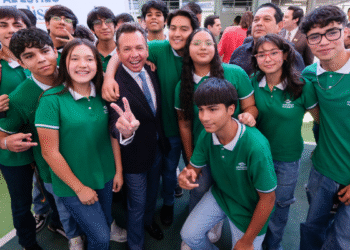 Encabeza Pablo Lemus, Gobernador del Estado, lanzamiento del programa Aula Jalisco Digital