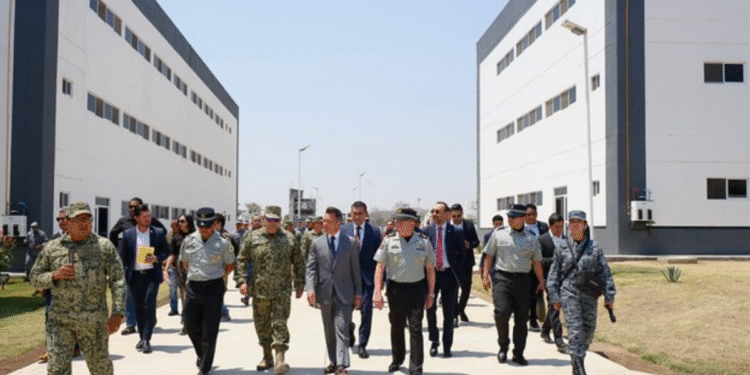 Asiste Pablo Lemus Navarro, Gobernador de Jalisco, a inauguración de la Coordinación Estatal de la Guardia Nacional