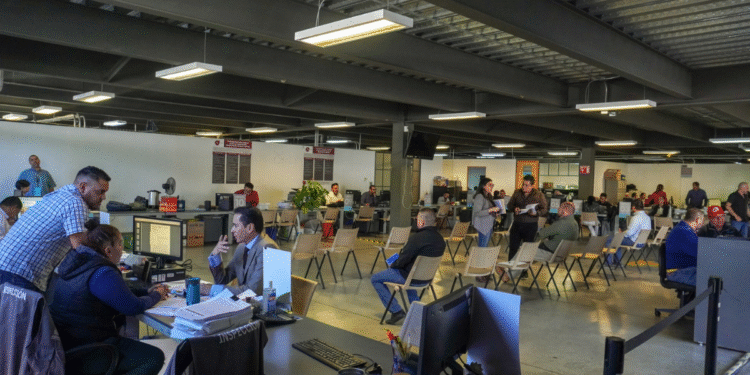 Dialoga Secretaría del Trabajo con empresas afectadas por el incendio en el Álamo Industrial 