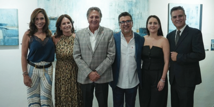 Frangie inaugura la exposición Parajes Imaginarios del artista Ricardo Mejorada