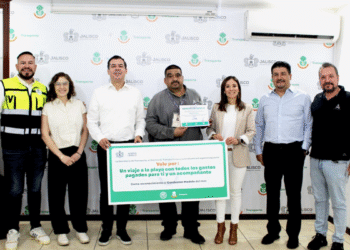 Reconocen a Jesús Guillermo Michaca Godoy como Conductor Modelo de abril 