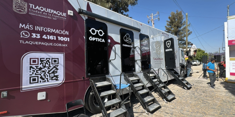 En Tlaquepaque más de 11 mil personas beneficiadas con la Unidad Médica Móvil de Bienestar