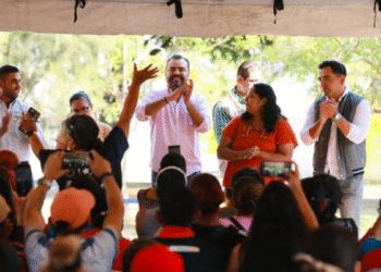 Gerardo Quirino entrega primera etapa de rehabilitación de clústers