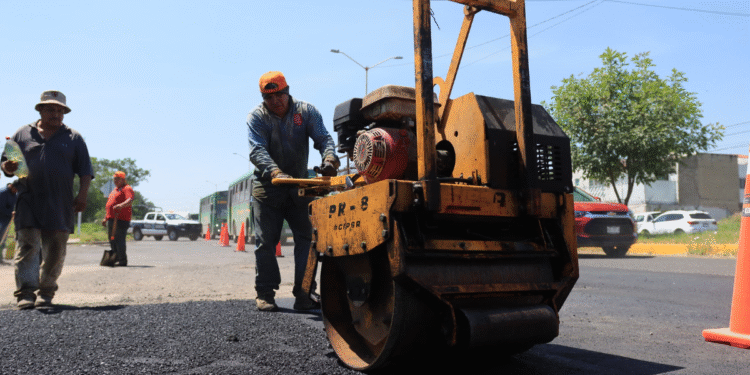 Rehabilitan cerca de 12 mil metros cuadrados de vialidades en Tlaquepaque
