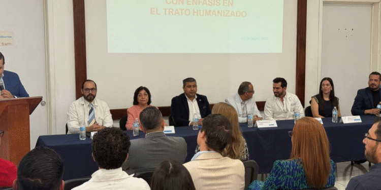 Capacitan a personal médico en el tema de Violencia Obstétrica e Interrupción Legal del Embarazo