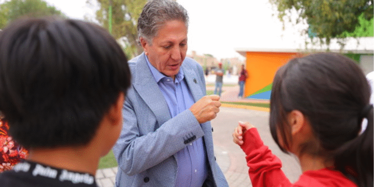 Gobierno de Zapopan entregó 70 títulos de propiedad a familias de la zona norte del municipio 