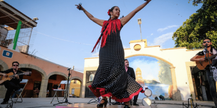 Recibe Teuchitlán espectáculo cultural como parte de acciones de reactivación del municipio