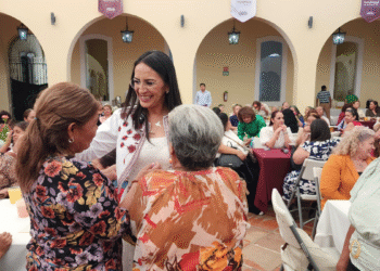Festeja Laura Imelda «Día de La Madre» con 400 mujeres en Tlaquepaque