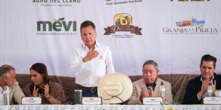 Anuncia Pablo Lemus obras para fortalecer conectividad, deporte y educación en Zapotlán el Grande 