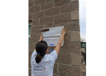 Clausuran Gobierno Estatal y Federal construcción ilegal en playa La Manzanilla, en Cabo Corrientes