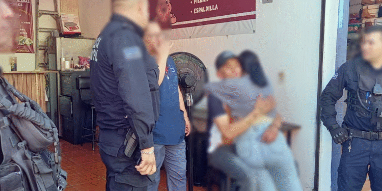 En menos de 24 horas, policías de Tlajomulco rescataron a cuatro víctimas de secuestro virtual