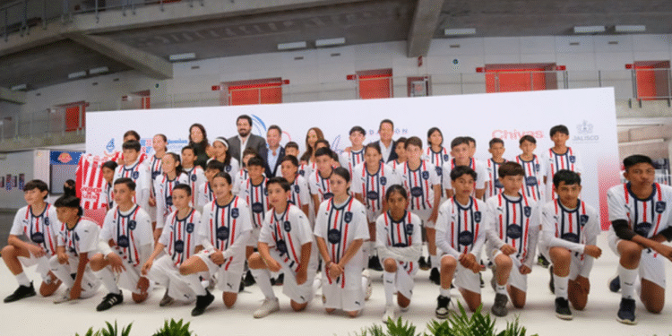 Fortalecen Gobierno de Jalisco y Semillero Rojiblanco crecimiento de niñas y niños jaliscienses a través del deporte