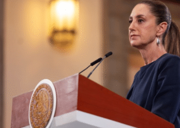 Presidenta firma acuerdo con 22 grupos empresariales para aumentar los productos Hechos en México en tiendas