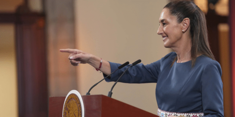 Gobierno de México ahorra 12 mil mdp en compra de medicamentos e insumos médicos a través de subastas inversas: Presidenta Claudia Sheinbaum