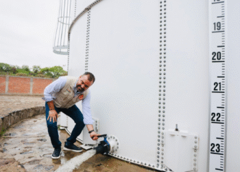 Gerardo Quirino garantiza agua para más de 40 mil habitantes de Arvento