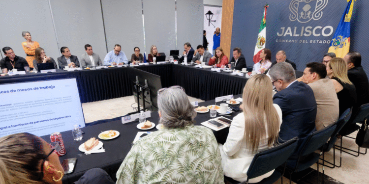 Entrega Gobierno de Jalisco 60 Dispositivos de Atención Inmediata (DAI), para brindar seguridad a familiares de personas desaparecidas 